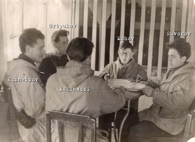 Before the flight to the Pass. We're having lunch in the Ivdel Airport cafeteria. From left to right: Kuznetsov-Ortyukov-Askinadzi (with his back to the camera)-Mohov-Suvorov. Photographed by Fedorov.