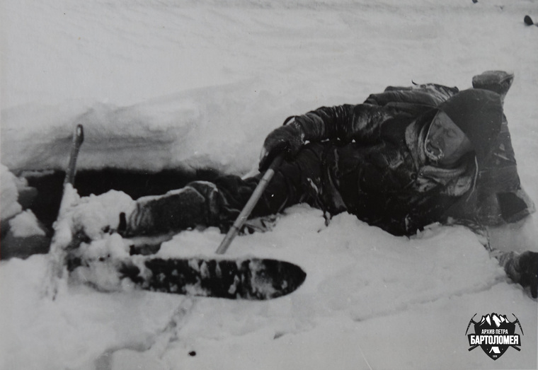 Moisey Akselrod fell into a gully in a stream