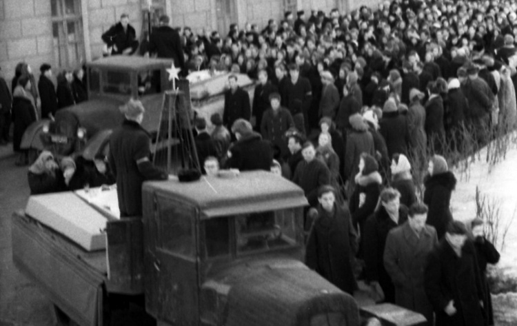 Kolmogorova and Doroshenko funeral procession