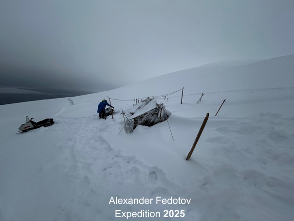 Setting up a tent replica on February 1, 2025, Alexander Fedotov Expedition 2025