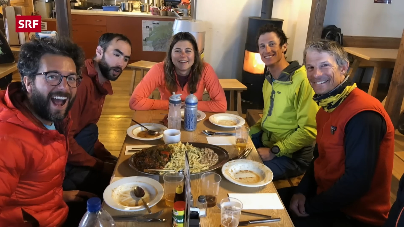 Steve House's two clients, Duverney's girlfriend, Simon Duverney and Steve House Steve House's two clients, Duverney's girlfriend, Simon Duverney and Steve House