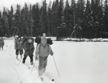 28 Jan 1959 - Lozva river, before the lunch break. Krivonischenko, Dyatlov, Nikolay, Lyuda and Zina