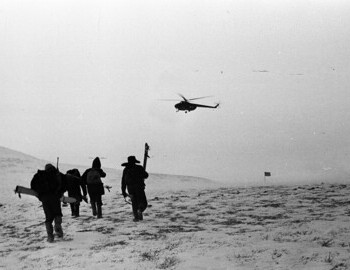 Helicopter №68 (Mi-4 142nd Separate Mixed Aviation Squadron) arrives at the pass for a group of searchers