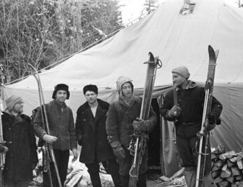 At the searchers camp: Karelin-Tipikin-Nevolin-Akselrod-Atmanaki.