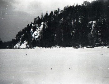 Cliffs on Lozva. Jan 27.