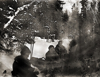 Halt in the forest near Auspiya. Jan 29. Kolmogorova, Dubinina, Kolevatov, and Slobodin. Defective frame.