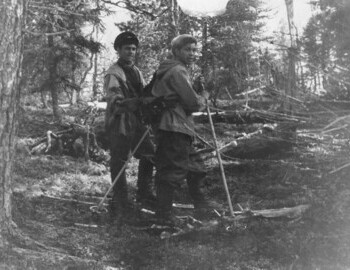 Kuznetsov and Askinadzi under the cedar