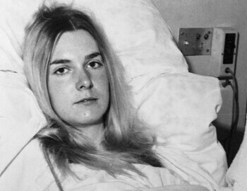 Survivor Catherine Davidson (20) was hospitalized and treated for her frostbitten hands