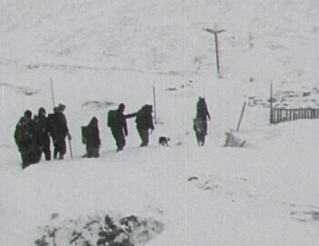 Rescue teams set out to look for the missing hikers