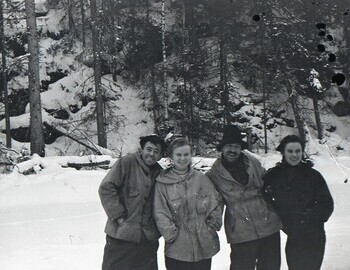 Jan 28 - Halt on Lozva. Thibeaux-Brignolle, Dubinina, Zolotaryov, and Kolmogorova.