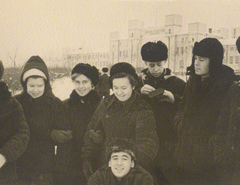 Zina, Rita Mitrofanova, Lida Grigoryeva, Liliya Russkyh, Kolay Tregubov, Slava Halizov, Volodya Shunin, Tibo (down)