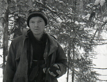 Igor Dyatlov. The morning, group's first break, signs of the Mansi hunter (cut tree)