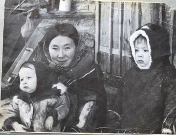 Albina Aleksandrovna Anyamova (Bahtiyarova) with her daughter Tatyana and Anyamov Valera