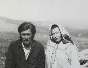 Vasiliy Sambindalov with his wife Maria Vasilyevna on Kholat Syakhl.