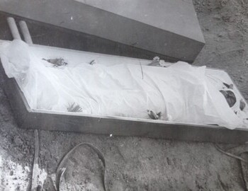 Zina's opened coffin - photo from Kolmogorova 's sister T. A. Zaprudina