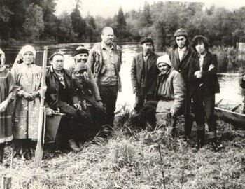 Pelym. Photo by V. Maltsev. Three Kurikov brothers Semyon, Petr and Nikolai with families from Ovin-ya and Uray-pavl and one Khandybin from Khandybin-pavl.