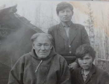 On the hunt. Stepan Nikolaevich Kurikov, son Nikolay Stepanovich and grandson Lesha Kurikov.