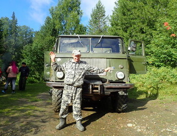 Dmitry Pushin and and his GAZ-66 "Bistriy Gaz"