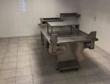 Autopsy table