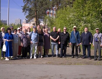 On the right: Semyon, a USSR Master of Sports in Tourism and Honored Traveler of Russia, Oleg Rybakov, Alexey Koskin, and Dmitry Kireev ...