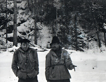 Thibeaux-Brignolle and Semyon Zolotaryov during a break on Lozva river on 28 Jan 1959