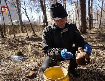 Expert Sergey Nikitin at Zolotaryov's exhumation (Эксперт Сергей Никитин - эксгумация Золотарева)